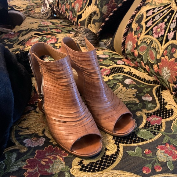 PaulGreen open top bootie - Picture 3 of 5